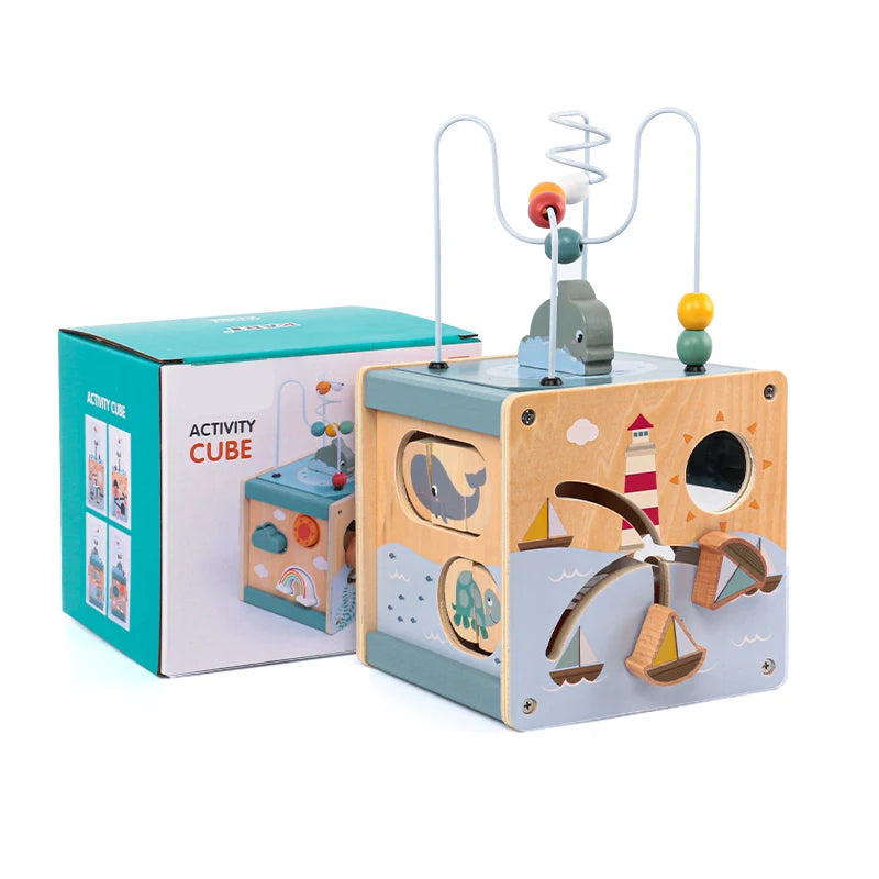 Cube d’activité en bois